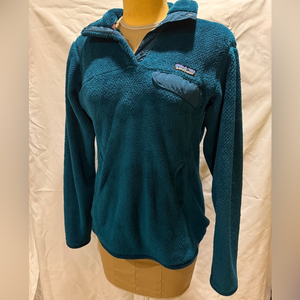 Patagonia women’s outdoor quarter button sweater